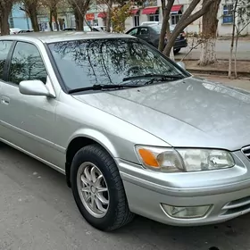 Toyota Camry 2000