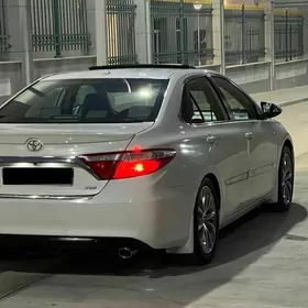 Toyota Camry 2017