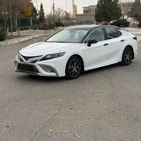 Toyota Camry 2023