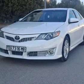 Toyota Camry 2013