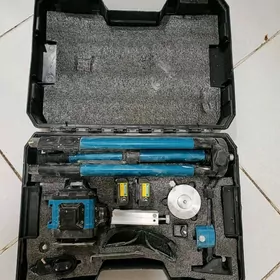 продаю лазерный уровень makita