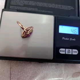 Гадымы гызыл йюзюк