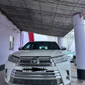 Toyota Highlander 2019