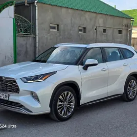 Toyota Highlander 2022