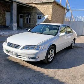 Toyota Camry 2000