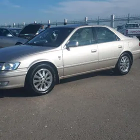 Toyota Camry 2000