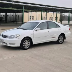Toyota Camry 2004