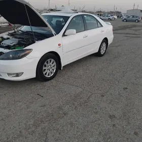 Toyota Camry 2004