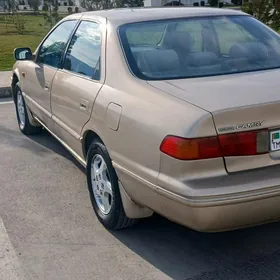 Toyota Camry 2001