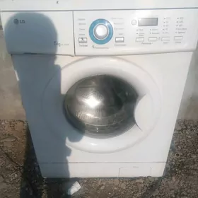 Kir maşyn LG