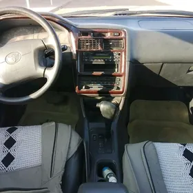 Toyota Corona 1998