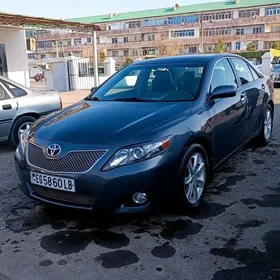 Toyota Camry 2010