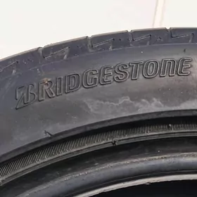 Текер 235 45 18