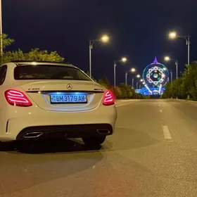 Mercedes-Benz C300 2015