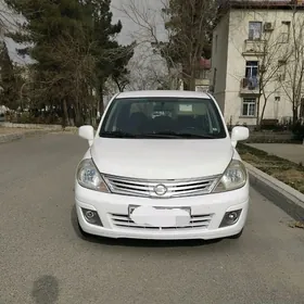 Nissan Versa 2010
