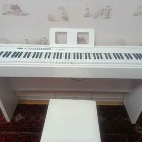 электронное пианино