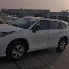 Toyota Highlander 2021