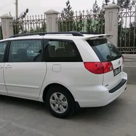 Toyota Sienna 2006