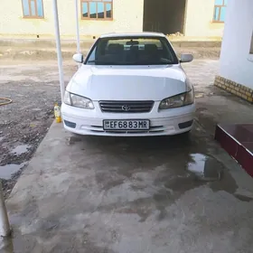 Toyota Camry 2001