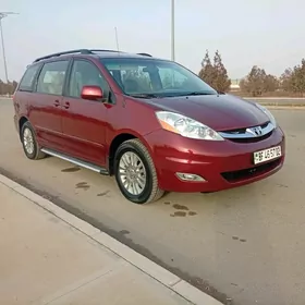 Toyota Sienna 2008