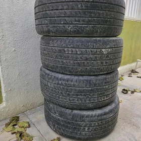 Bridgestone 235.45.18