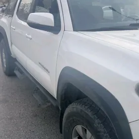 Toyota Tacoma 2016
