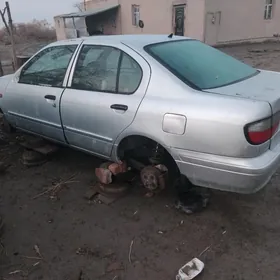 Nissan pirmeran kuzigi 98 yyl