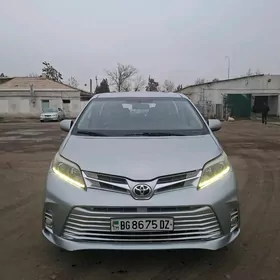 Toyota Sienna 2016