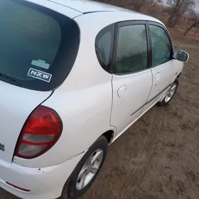 Daihatsu Sirion 2001