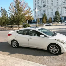Hyundai Elantra 2012