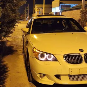 BMW E60 2003