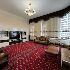 Sowetskiý 12/10  3 kom 100m²