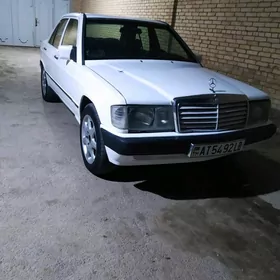Mercedes-Benz 190E 1985