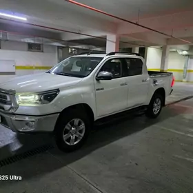 Toyota Hilux 2022