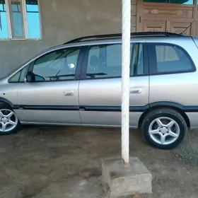 Opel Zafira 2001