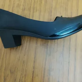 Продам туфли кожаные