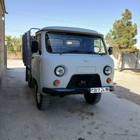 UAZ Profi 1999