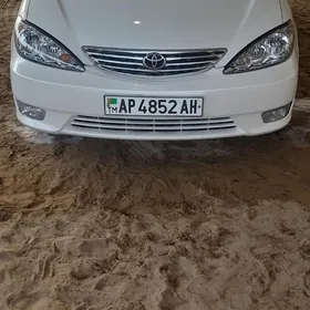 Toyota Camry 2004