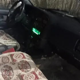 Nissan Pathfinder 1996