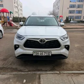 Toyota Highlander 2024