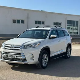 Toyota Highlander 2019