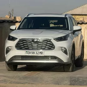 Toyota Highlander 2021