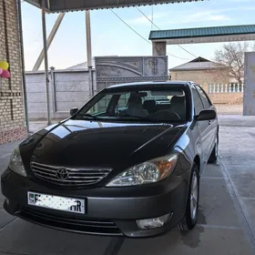 Toyota Camry 2004