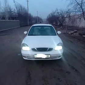 Daewoo Nubira 2001