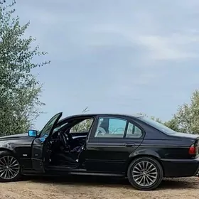 BMW E39 2000