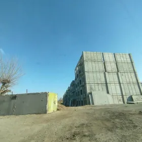 Elitka 1 nji etaž 3 komnat