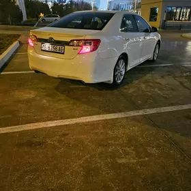 Toyota Camry 2013