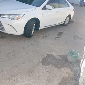 Toyota Camry 2017