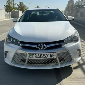 Toyota Camry 2017
