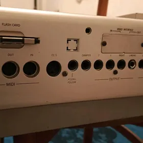KORG PA 80